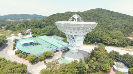 다누리와 교신을 위해 경기도 여주에 구축된 심우주지상안테나 모습.  항우연 제공
